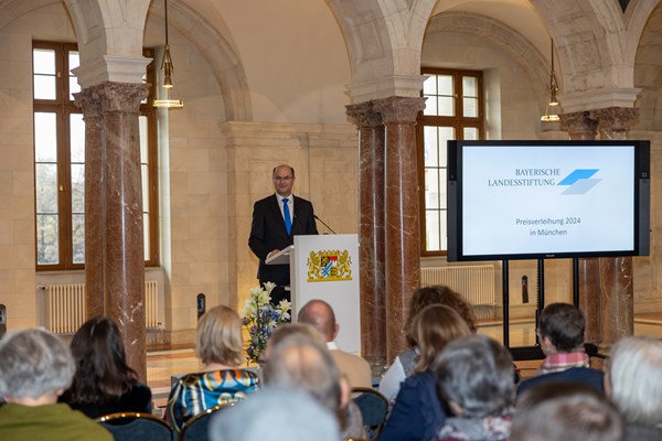 Finanz- und Heimatminister Albert Füracker übergibt die Kultur-, Sozial- und Umweltpreise 2024 der Bayerischen Landesstiftung